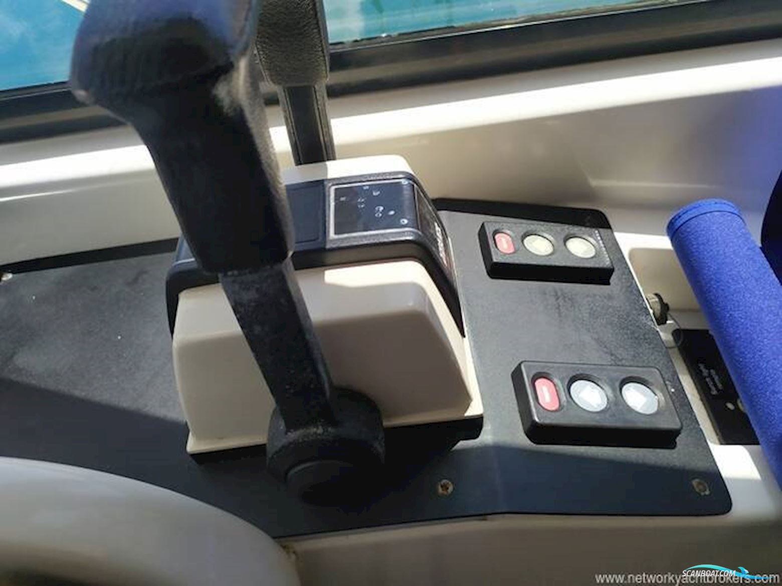 HARDY MARINE Seawing 305