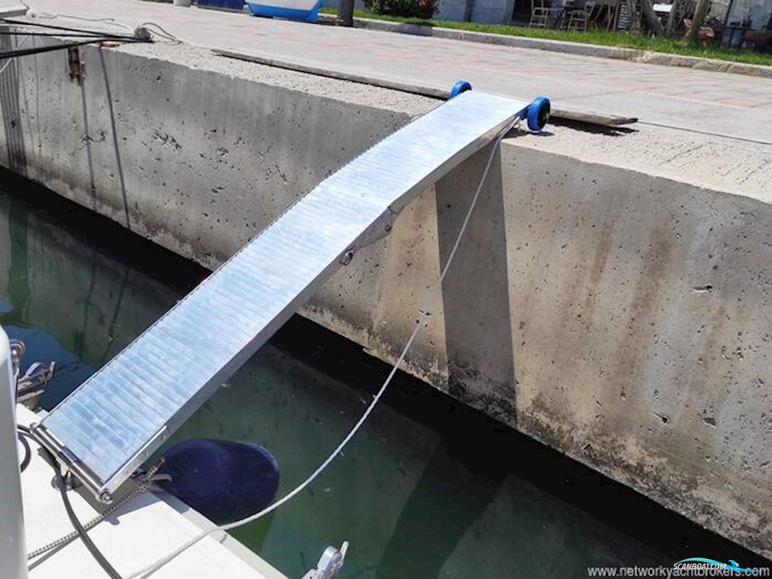 HARDY MARINE Seawing 305