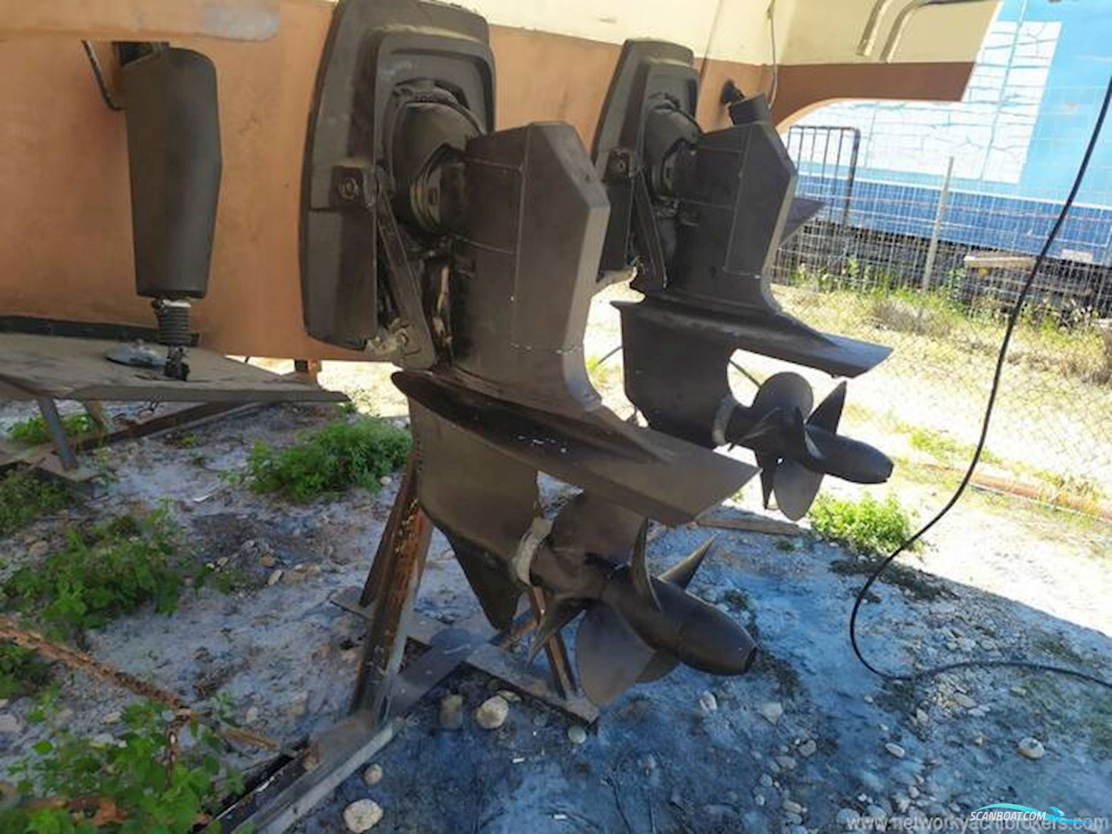 HARDY MARINE Seawing 305