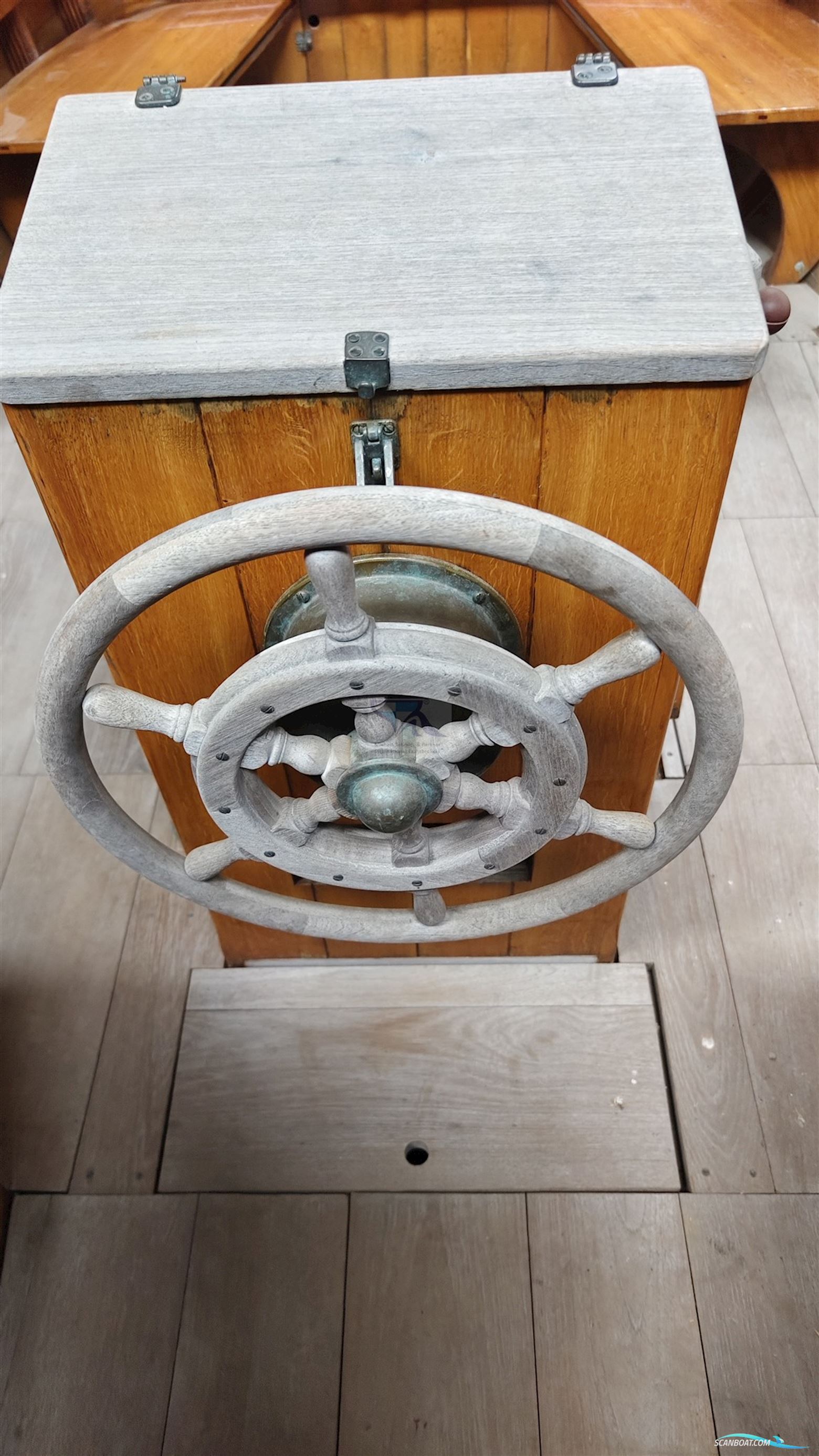 Hatecke Tuckerboot Eiche