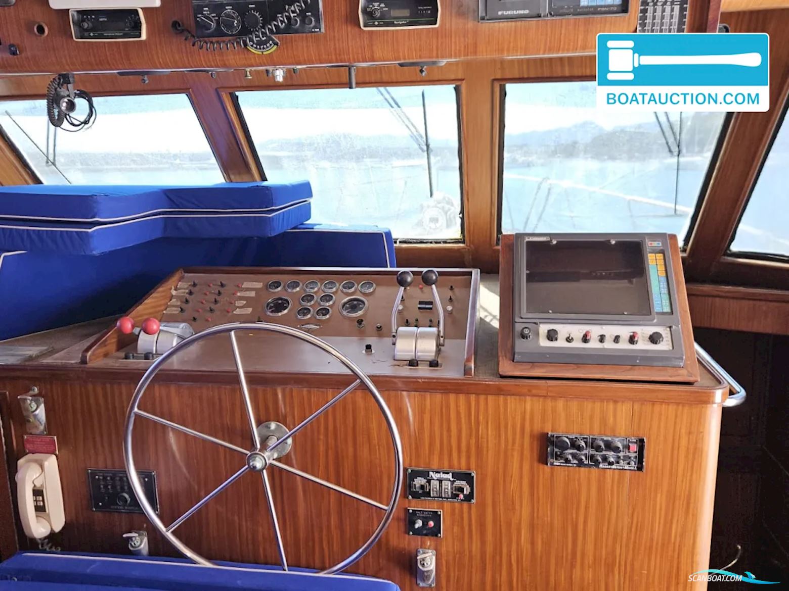 Hatteras 72