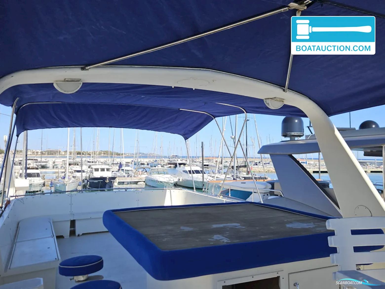 Hatteras 72