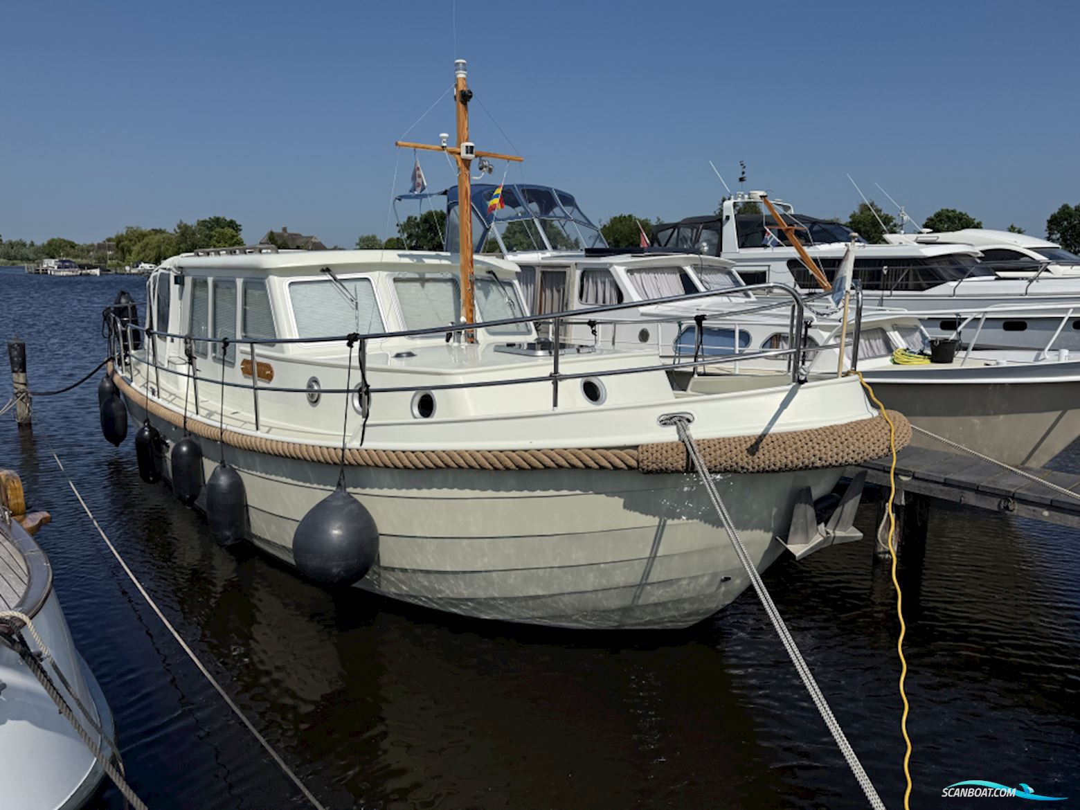 Heechvlet 9.80 Classic Motorboat 2003, with Lombardini engine, The Netherlands