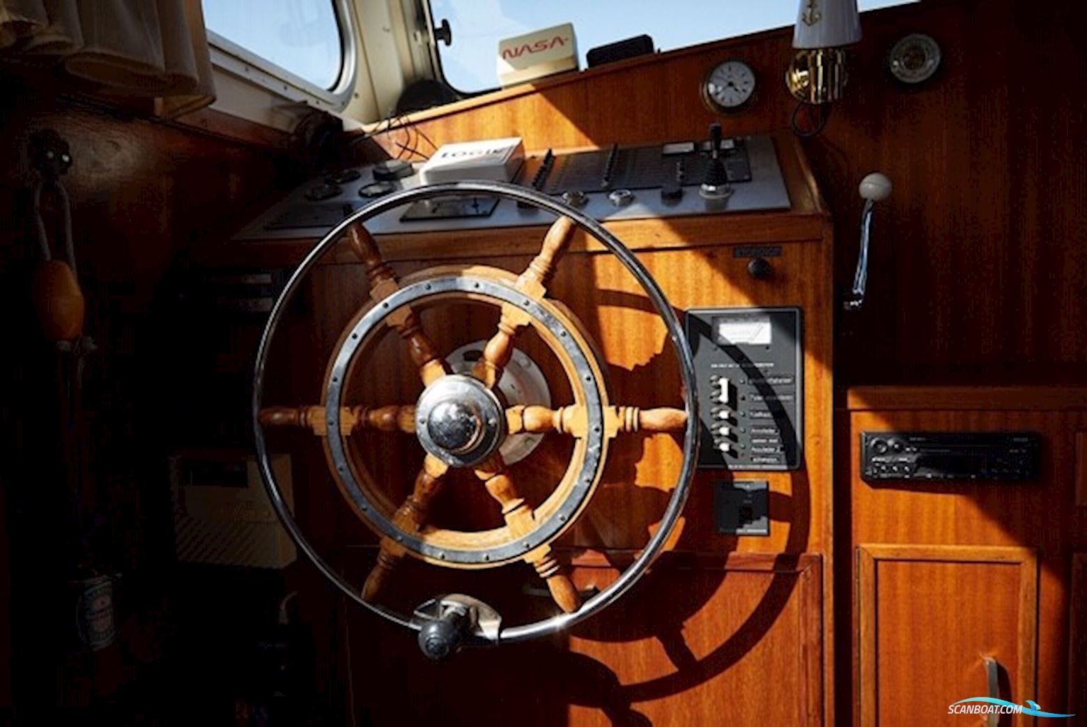 Helårs motorbåd med flybridge 44 fod Hoekstrakruiser