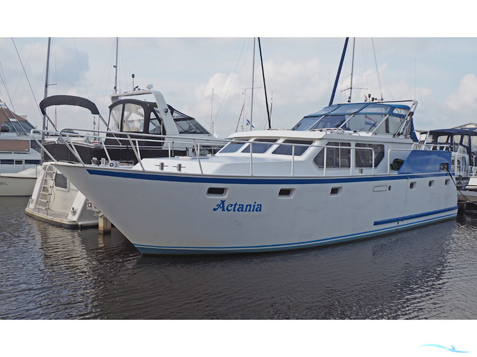 Hemmes Kruiser 1420 AK Motorboat 1997, with Ford Mermaid 6L05 engine, The Netherlands