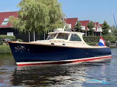 Hinckley Picnic 36 Motorboat 1997, with Yanmar engine, The Netherlands