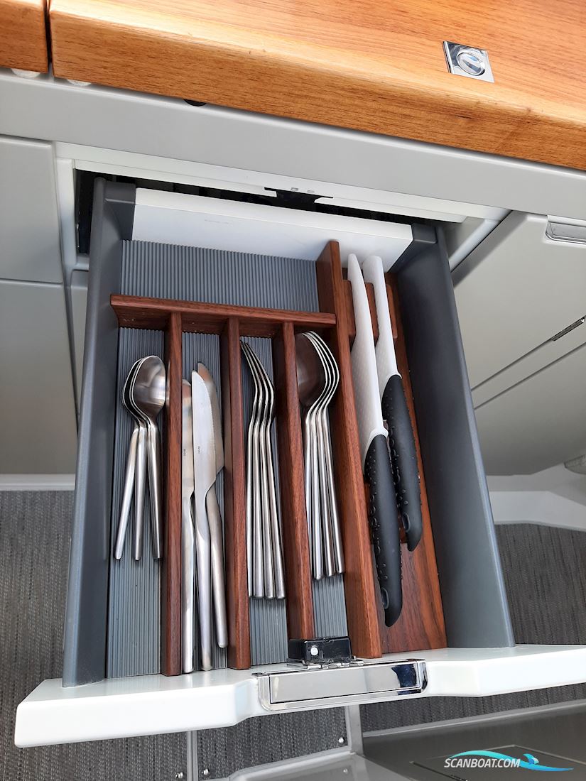 Hoc 33 Explorer, Like X-Power 33, Like Grandezza 34, Like Delta 33 Coupè, Like Sealine S330