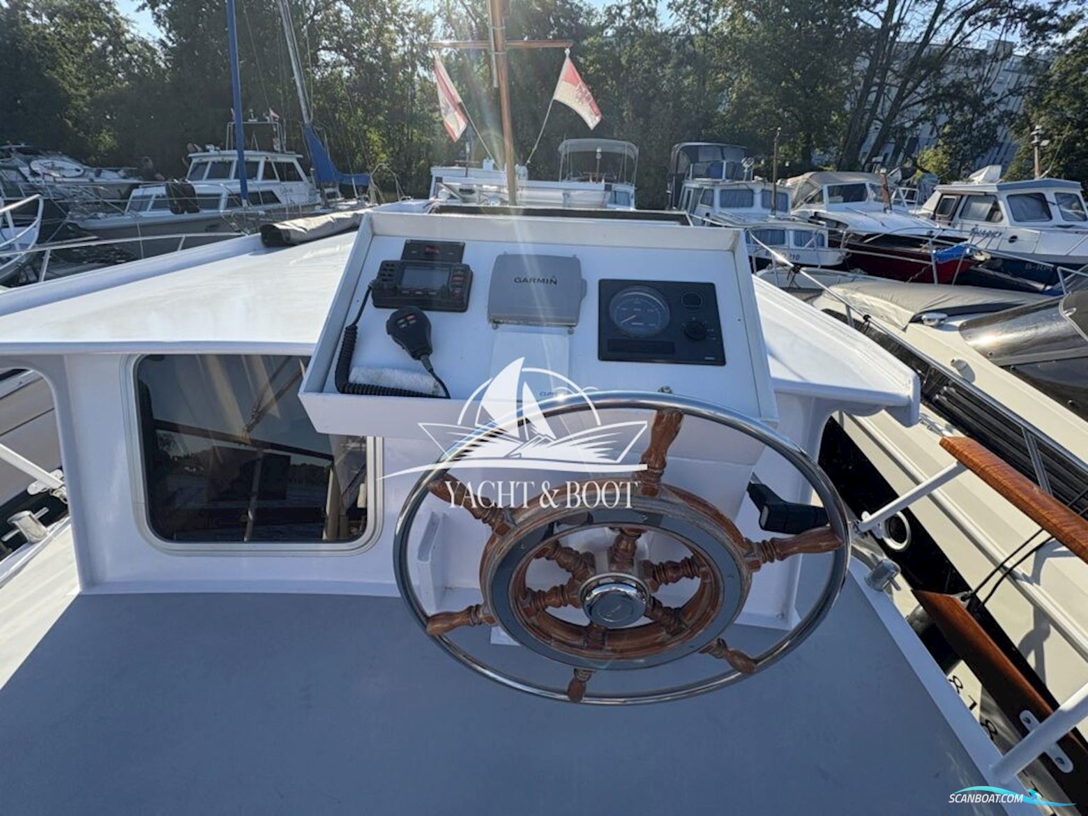 Holländischer Werftbau Crowntrawler 830