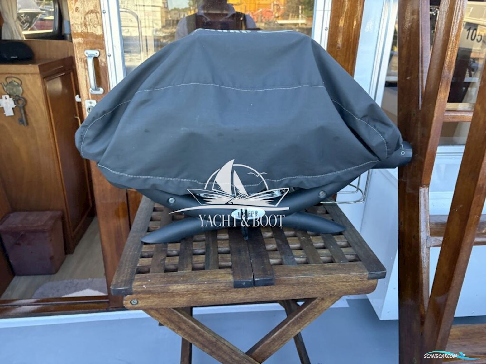 Holländischer Werftbau Crowntrawler 830