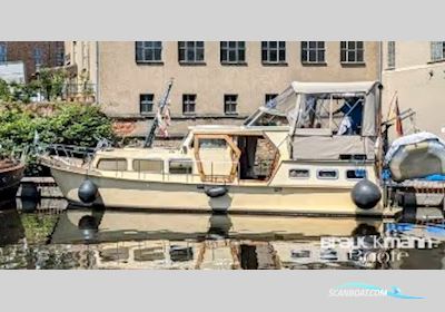 Holländischer Werftbau Sneek Kruiser Motorboat 1970, with Mercedes engine, Germany