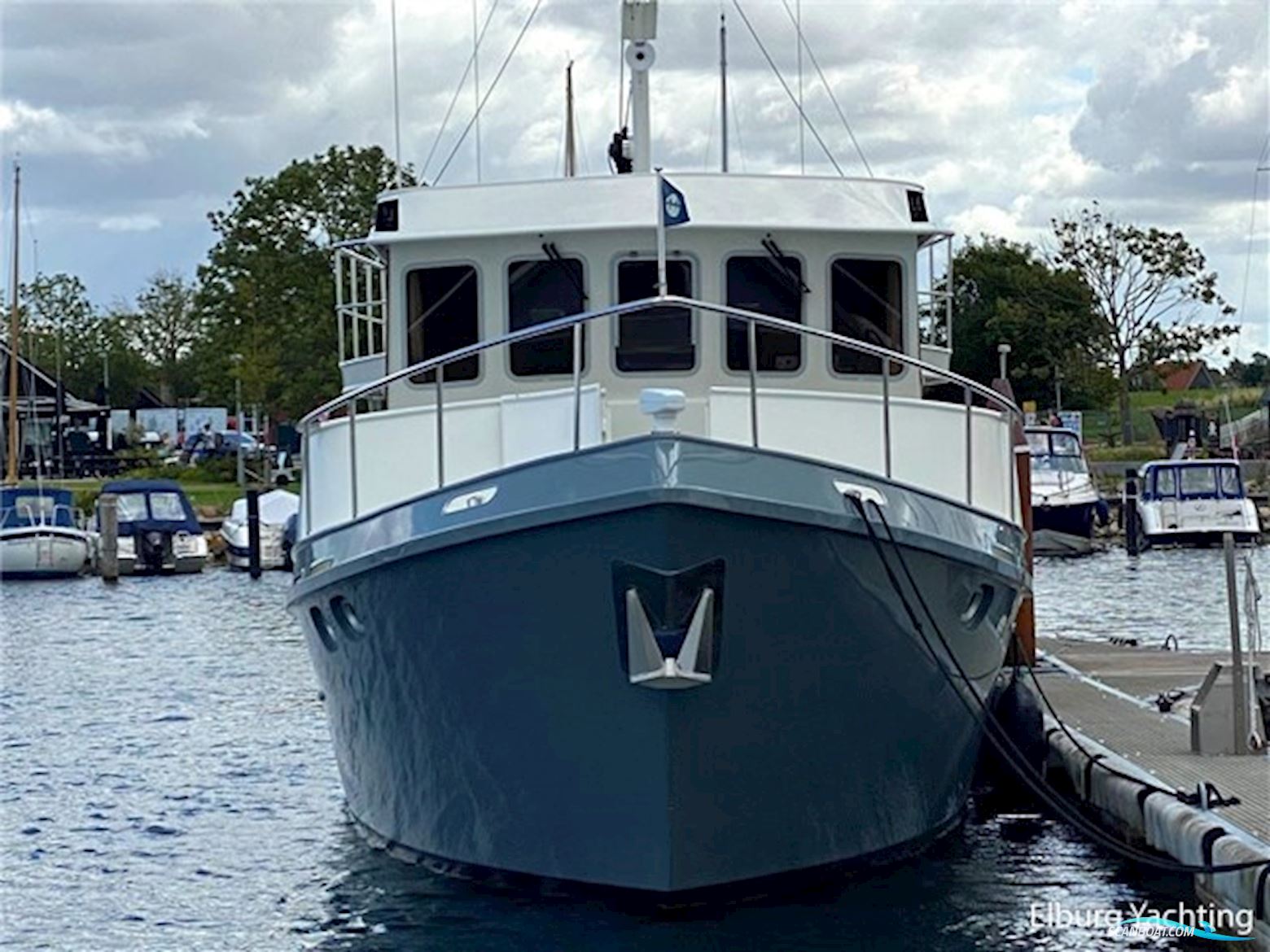 Hollandia Dutch Tug 1400 Trawler