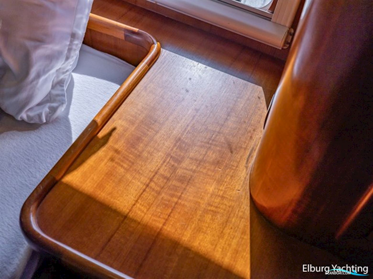 Holterman 48 Trawler - Stabilizers