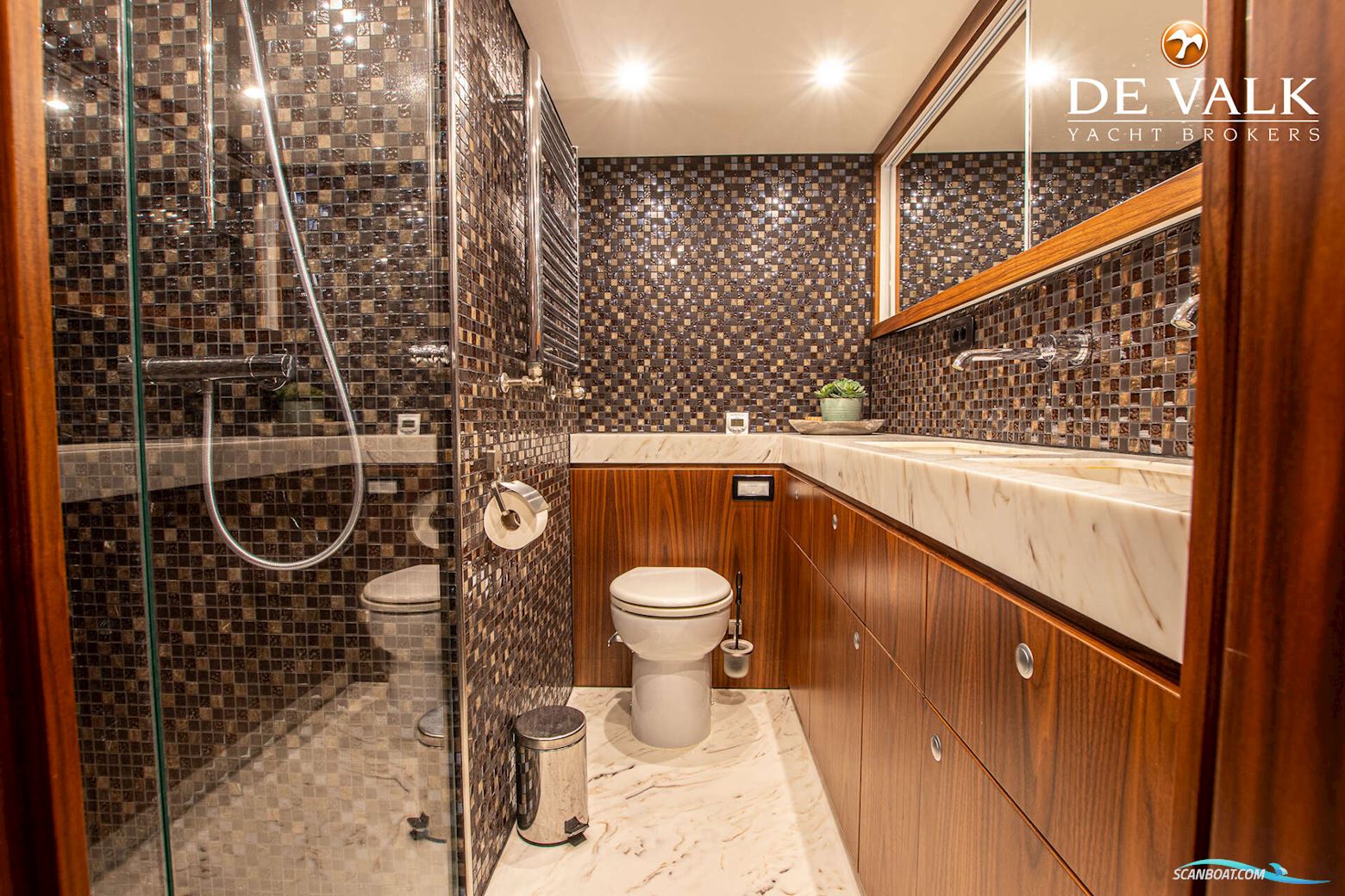 HOLTERMAN 53 Commander