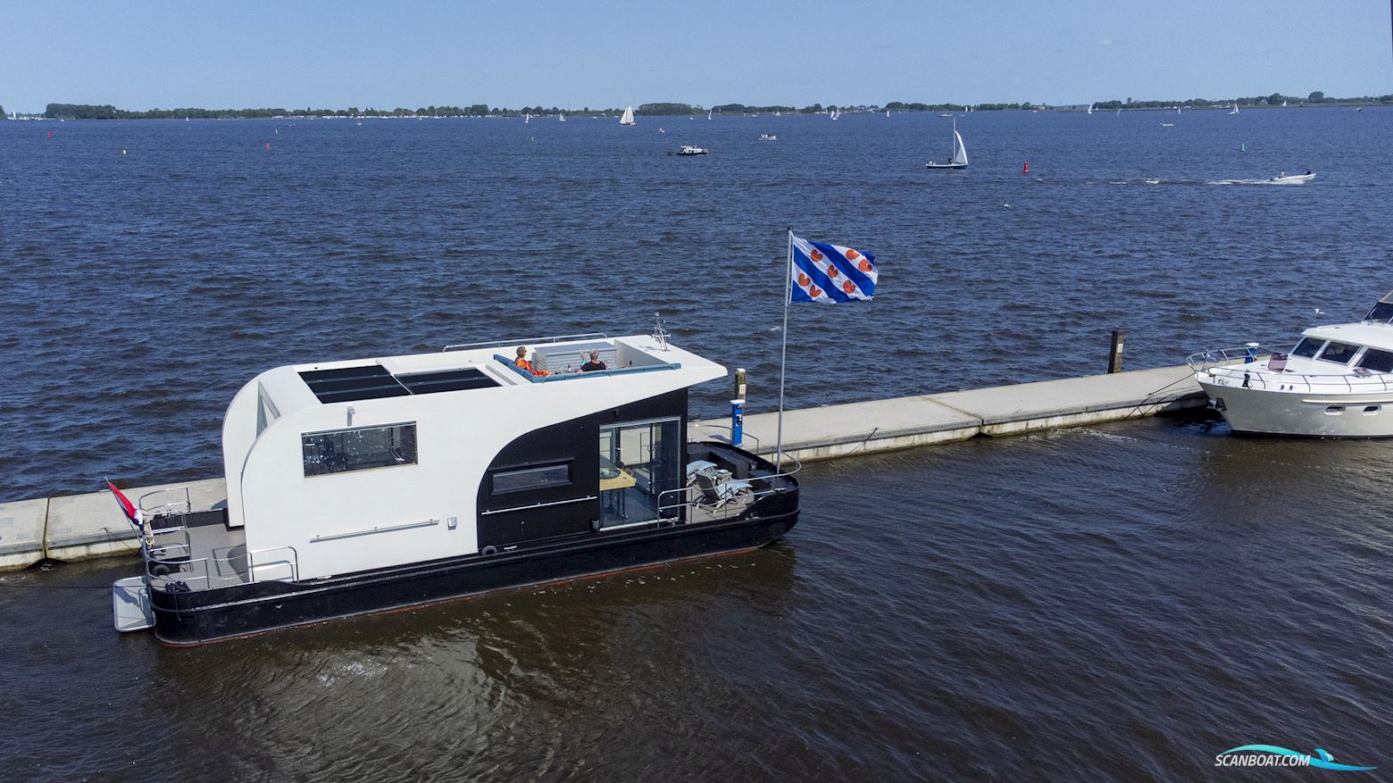Homeship Vaarloft Volledig Elektrische Houseboat