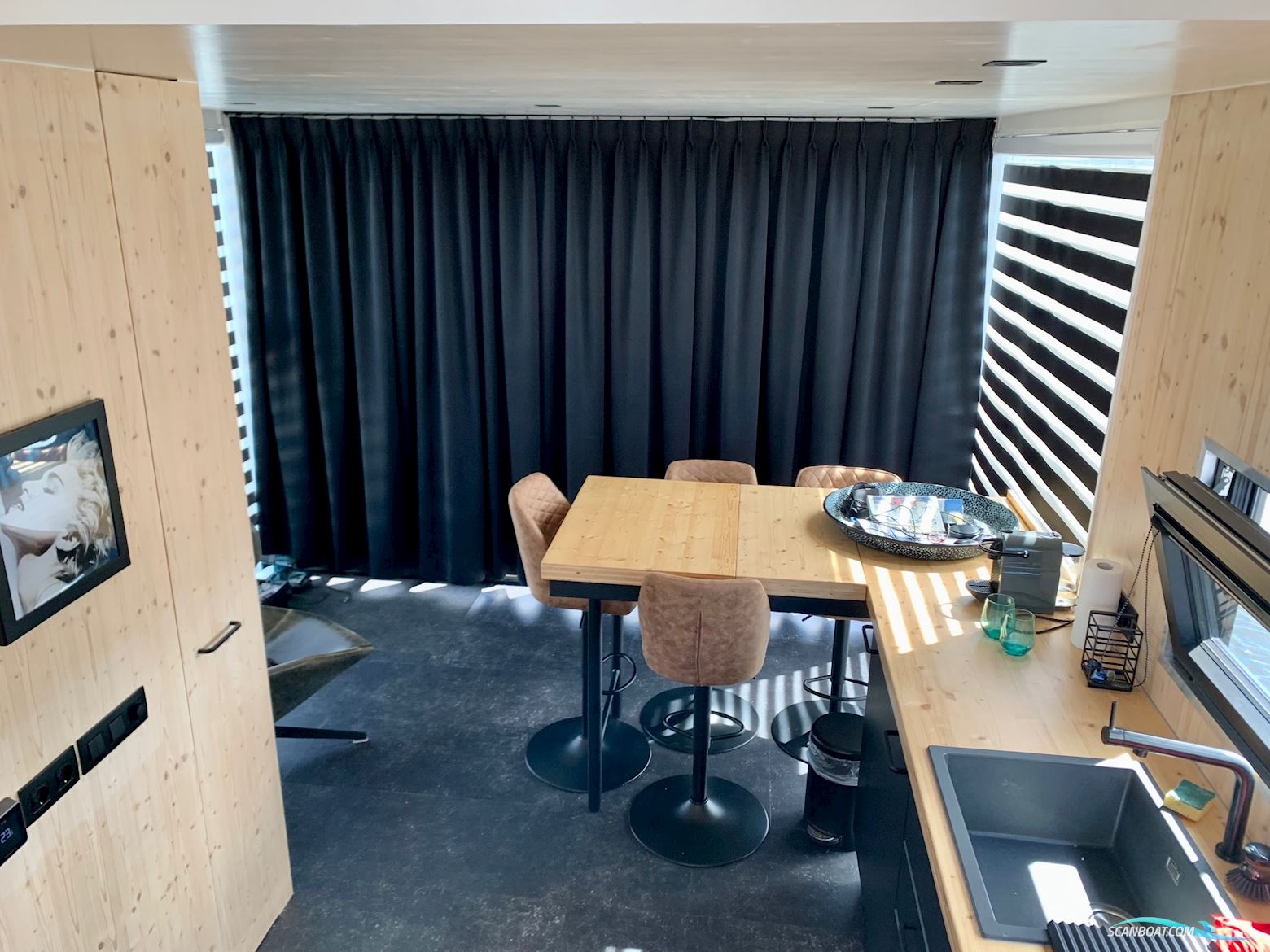 Homeship Vaarloft Volledig Elektrische Houseboat