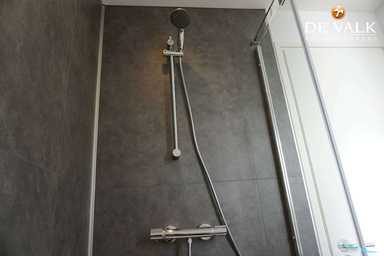 Houseboat 19.50 METER