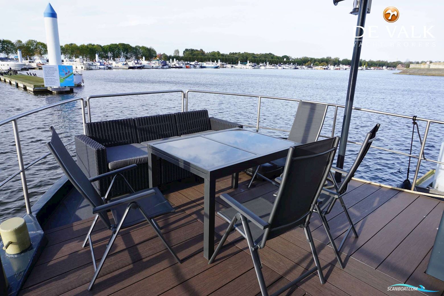 Houseboat 19.50 METER