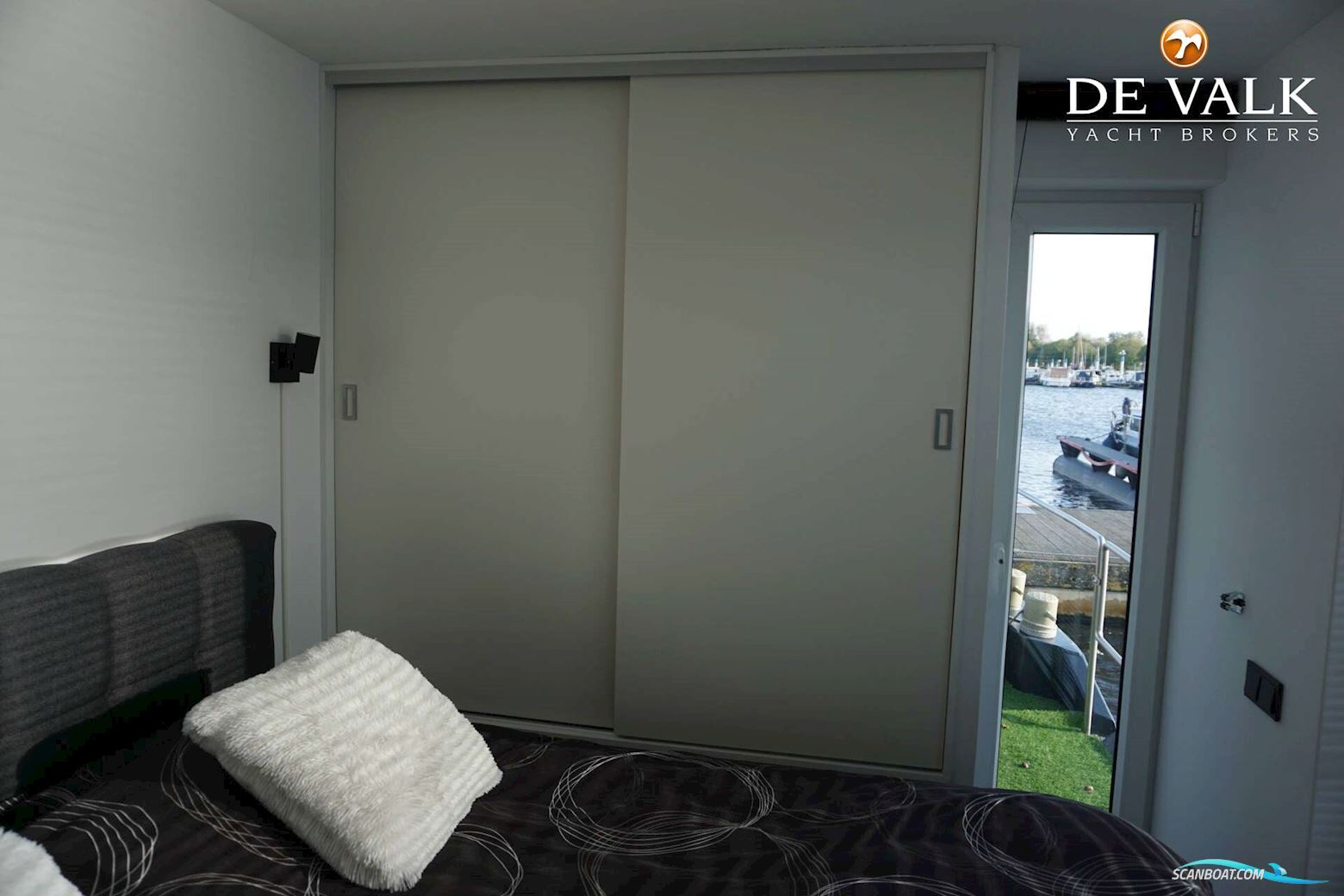 Houseboat 19.50 METER