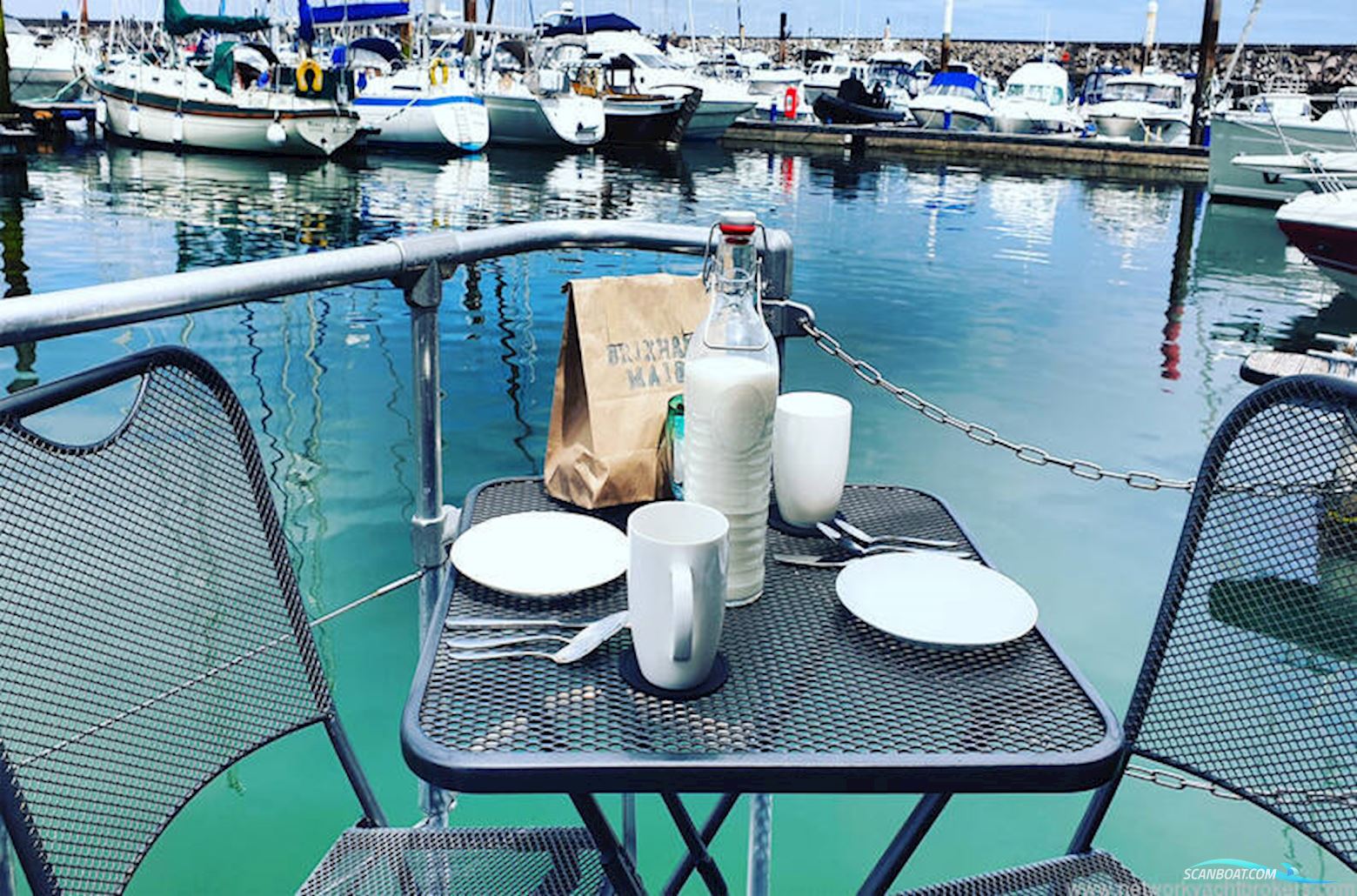 Houseboat MX 24 Glampboat