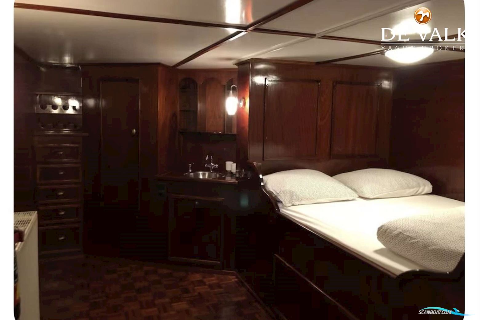 Houseboat Waterloft Luxemotor