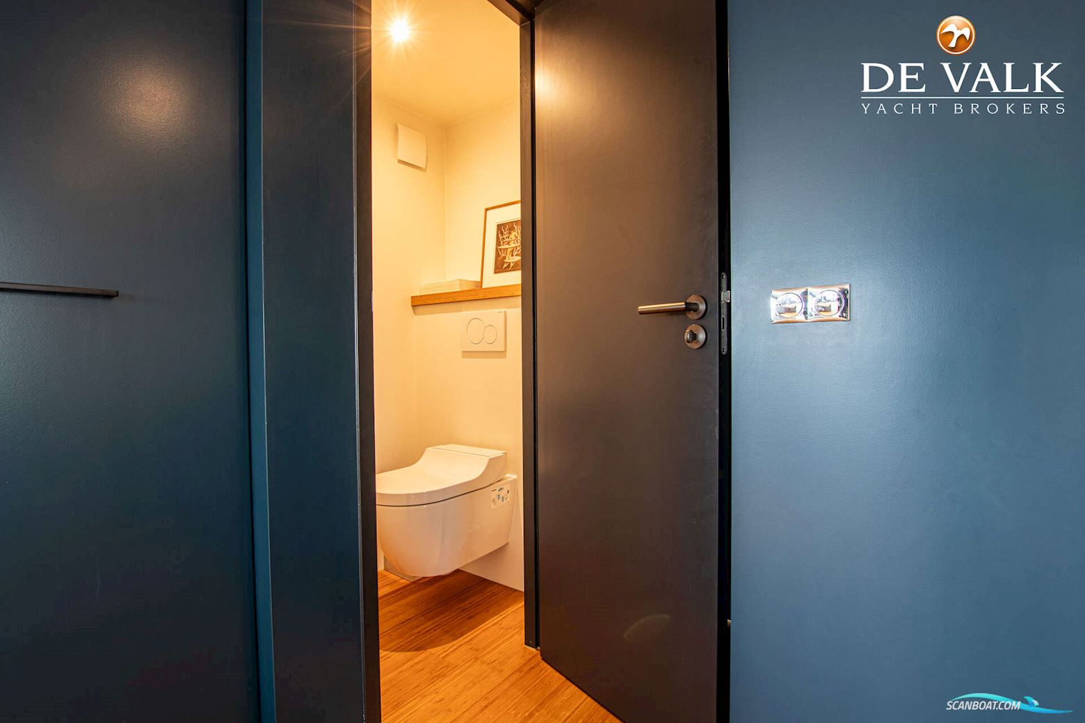 Houseboat Waterloft Luxemotor