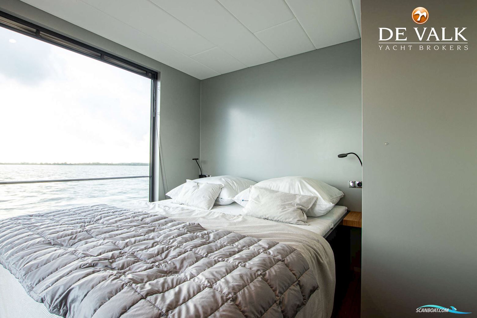 Houseboat Waterloft Luxemotor