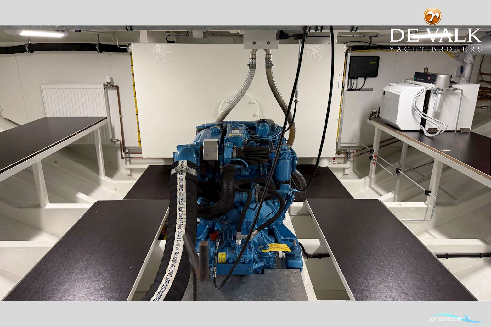 Houseboat Waterloft Luxemotor