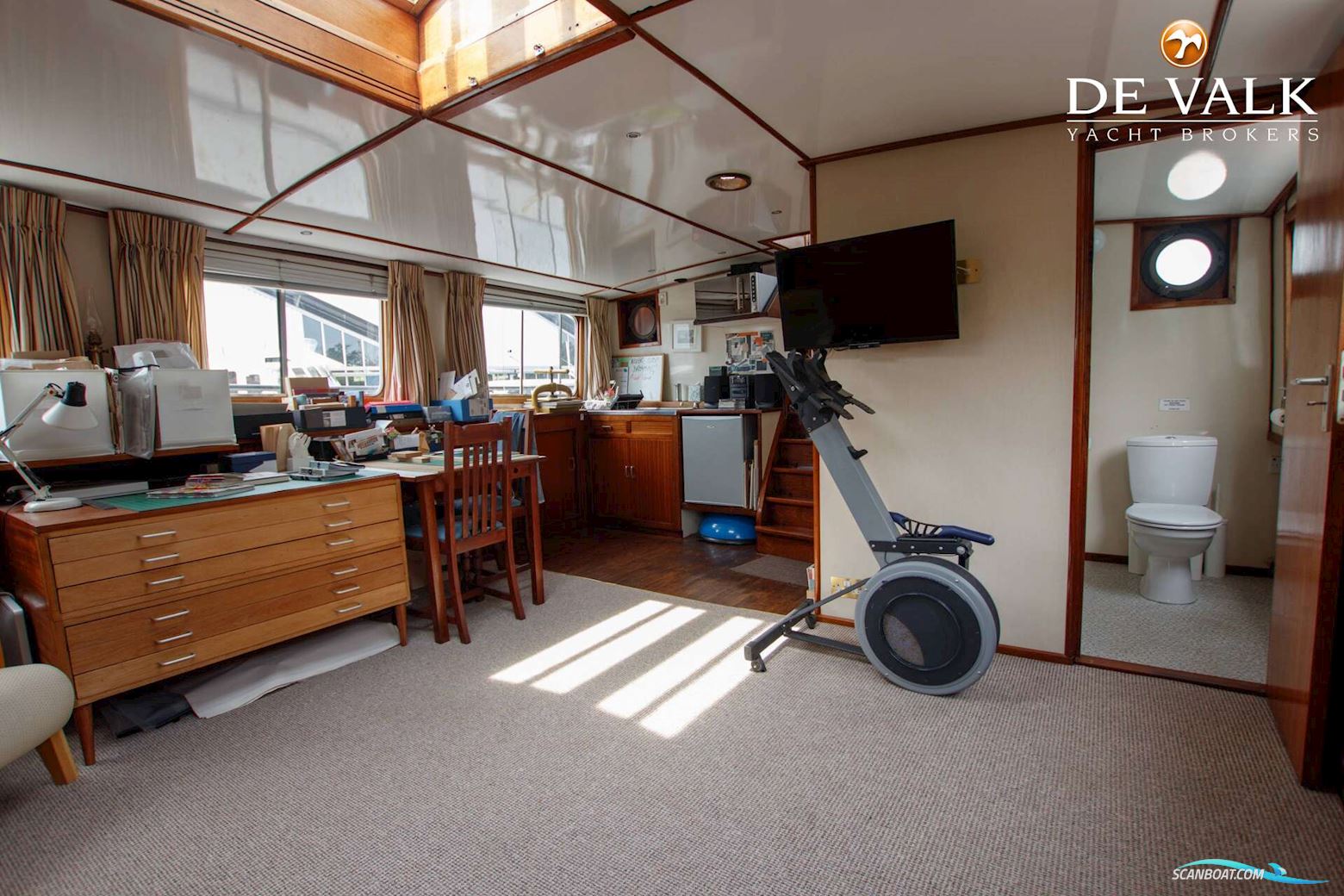 Houseboat Waterloft Luxemotor Spitz 38M