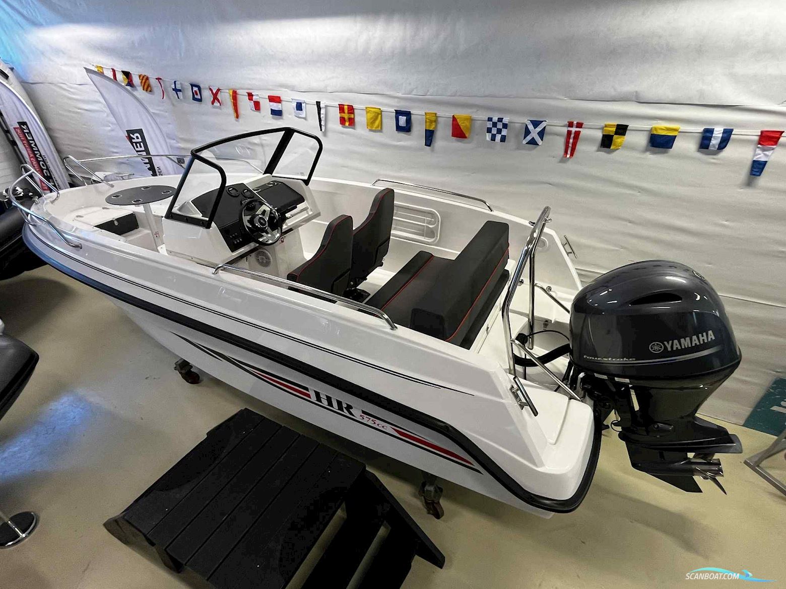 HR 575 CC med 115 hk Yamaha og trailer