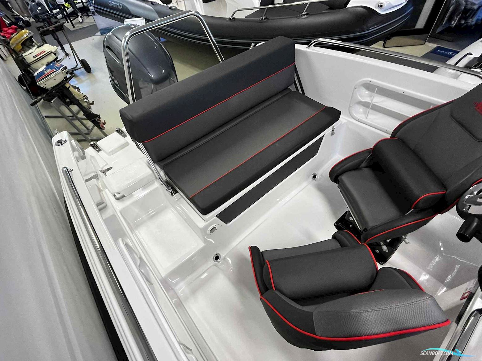 HR 575 CC med 115 hk Yamaha og trailer