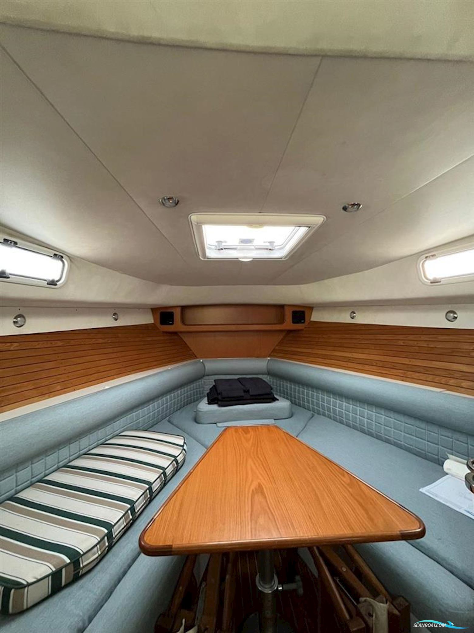 Hunt Yachts Harrier 36