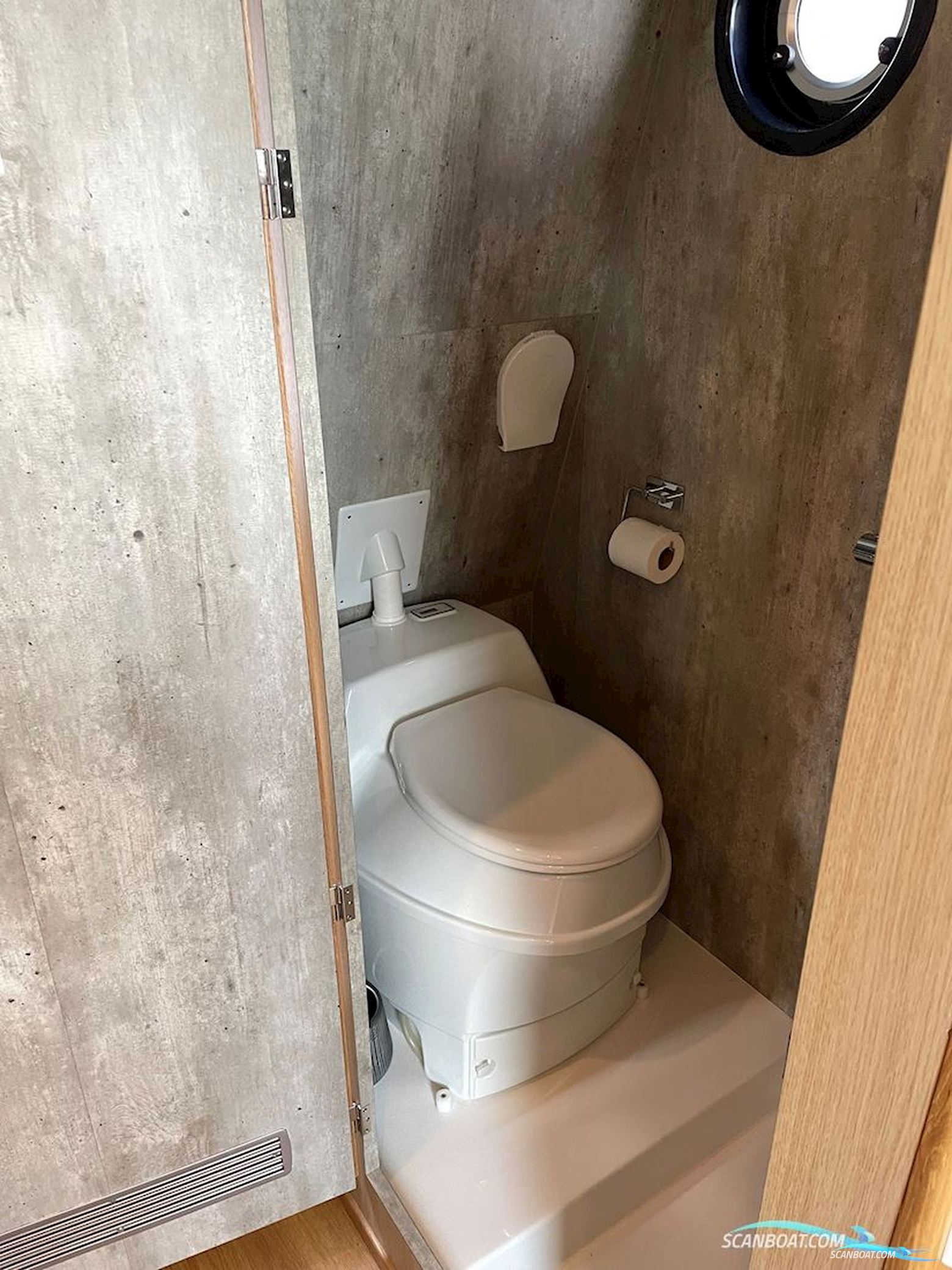 Husbåde med elmotor - udlejnings koncept eller bolig