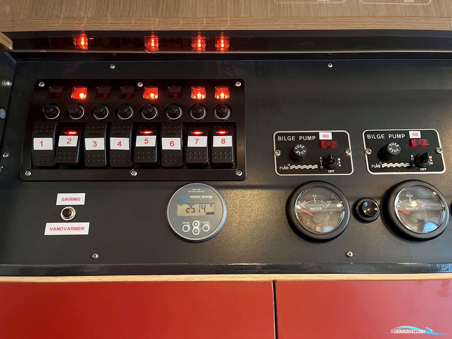 Husbåde med elmotor - udlejnings koncept eller bolig