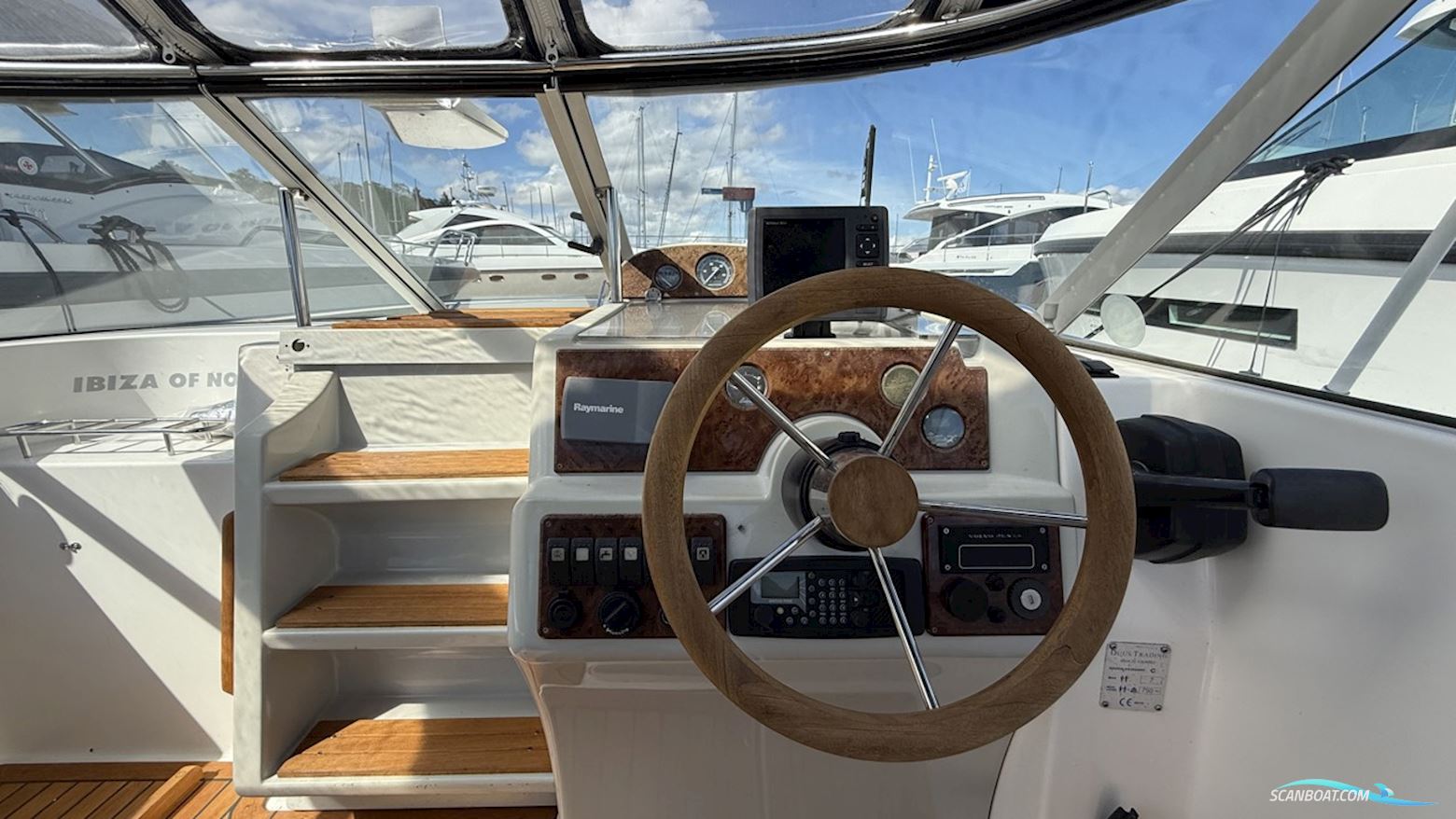 Ibiza 25 Touring