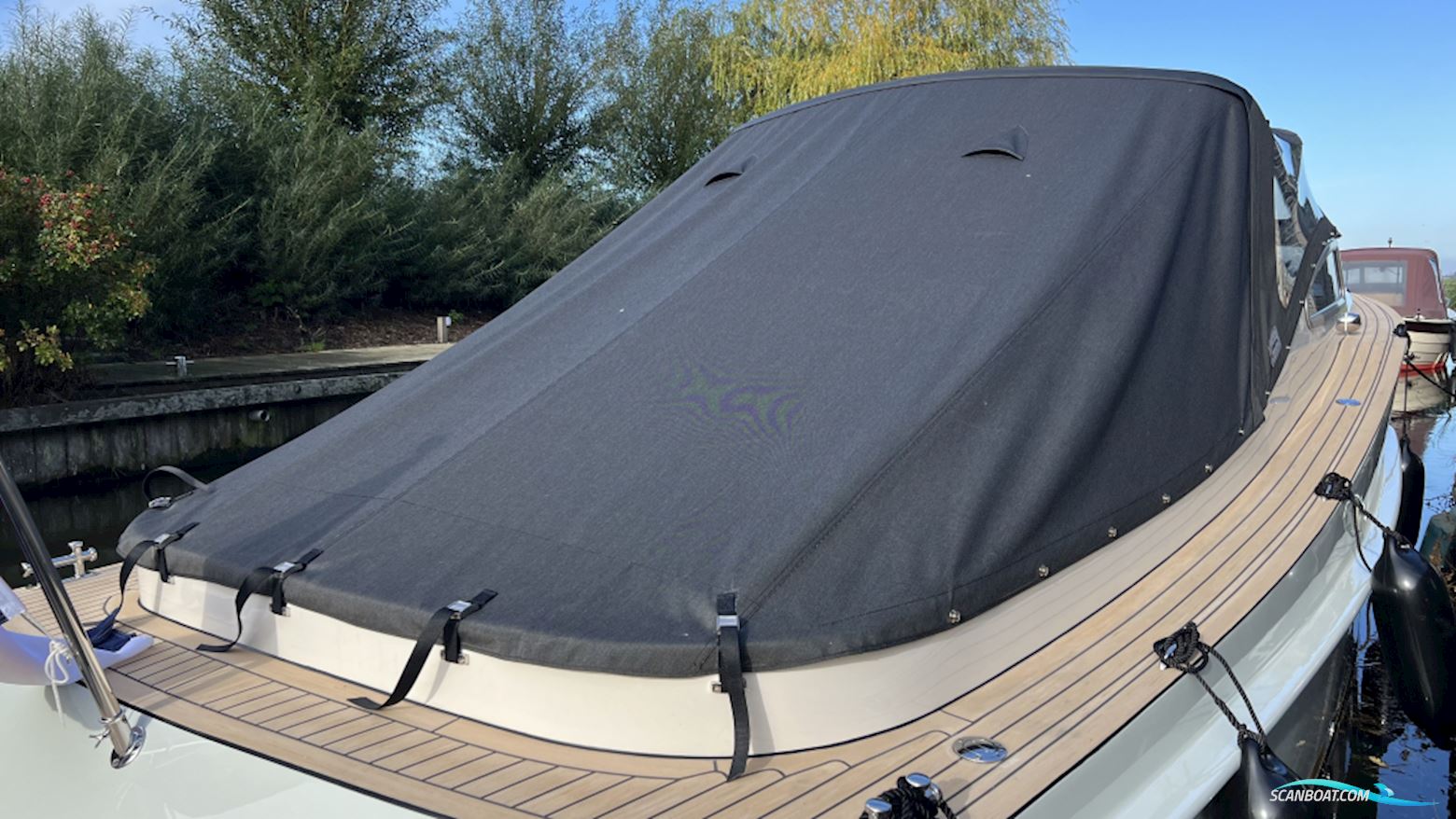 Ijzendoorn Yachts Tender Cabin 800