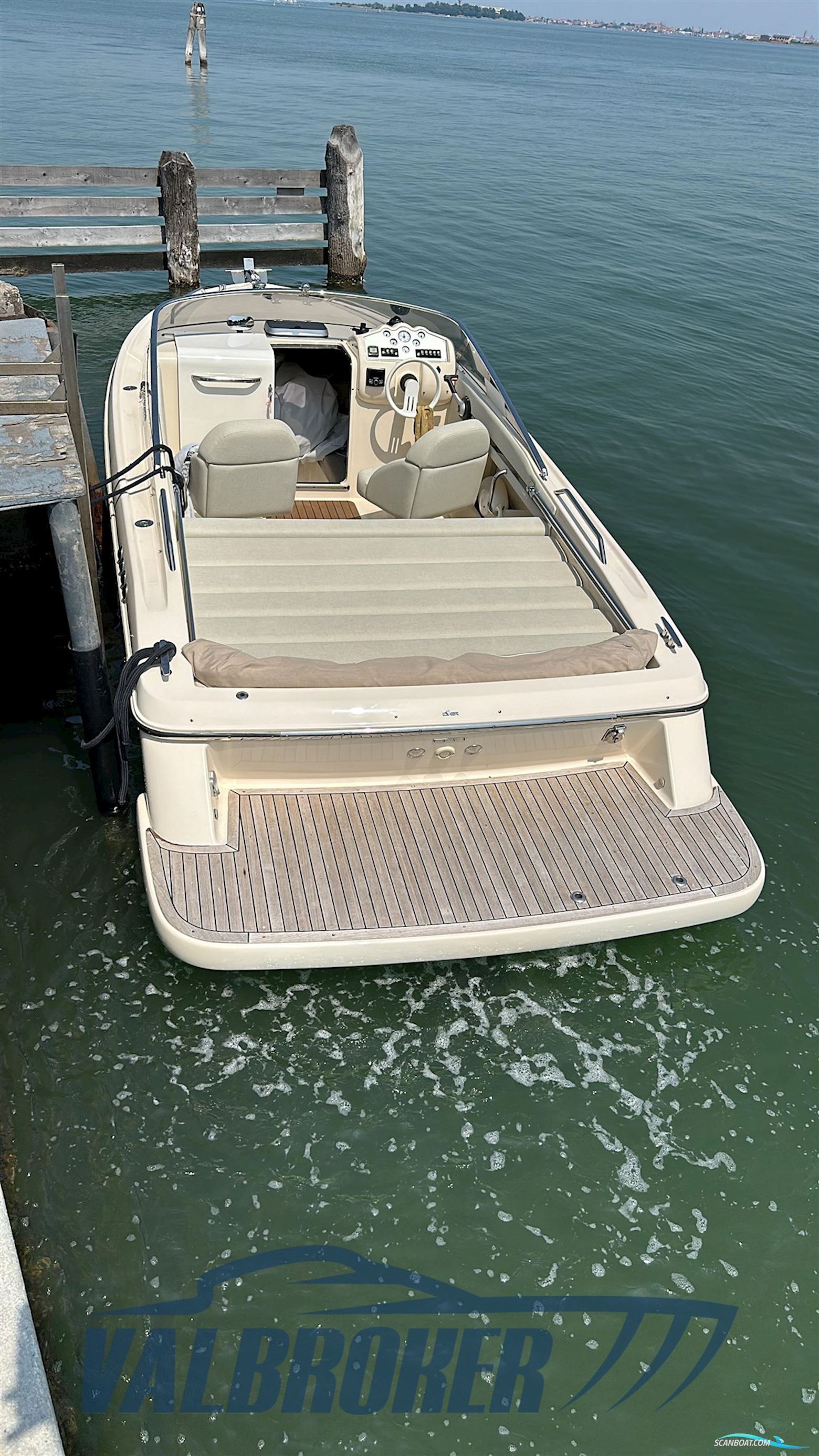 Ilver 25 Nyuma