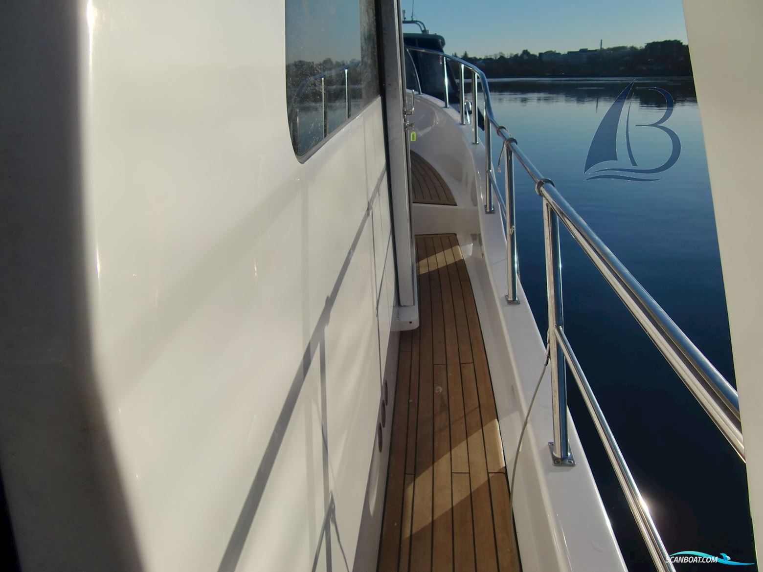Integrity Motor Yachts Integrity 350 Sedan