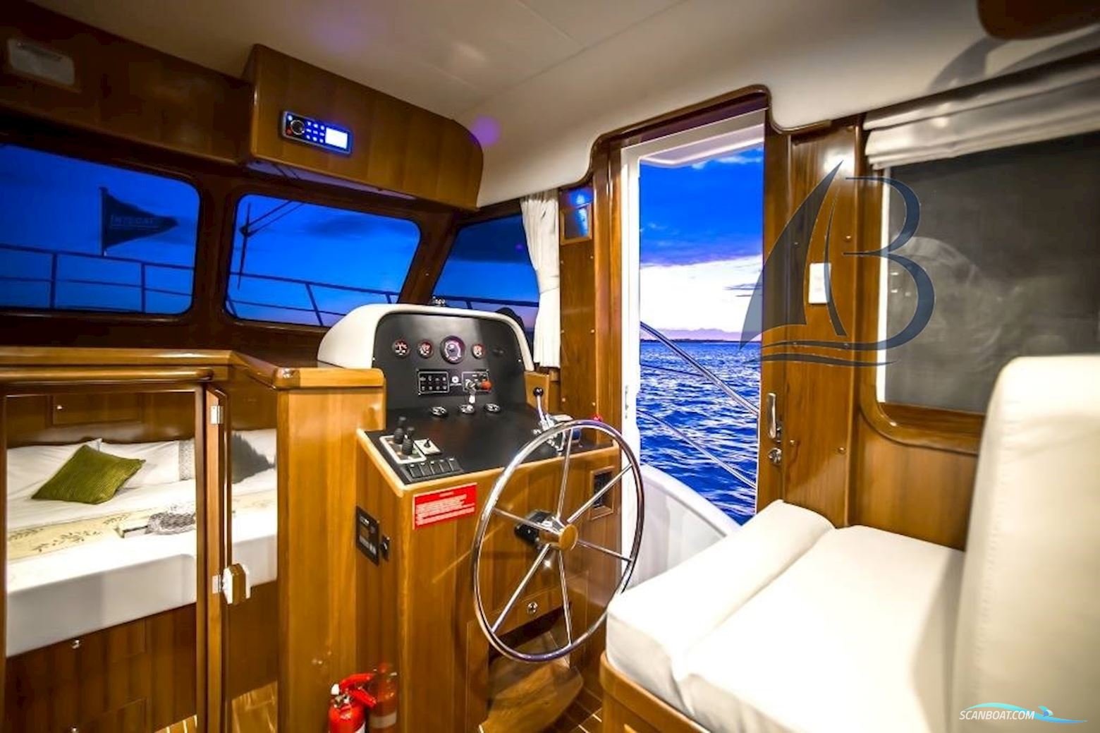 Integrity Motor Yachts Integrity 380 Fly
