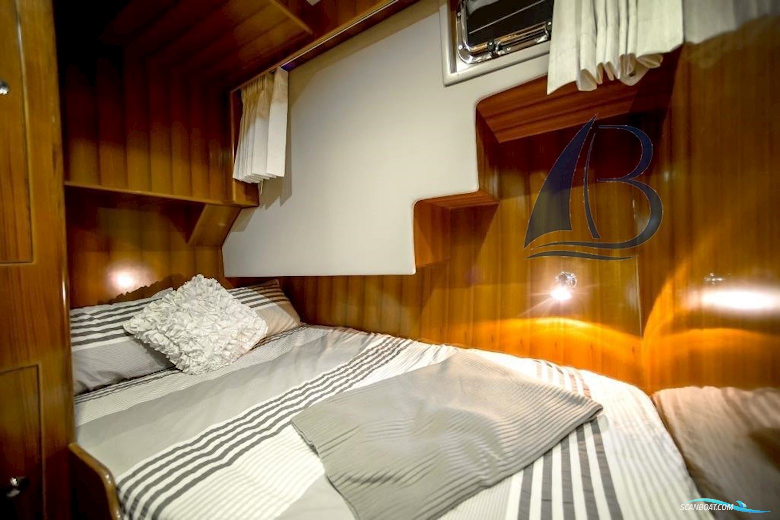 Integrity Motor Yachts Integrity 380 Fly