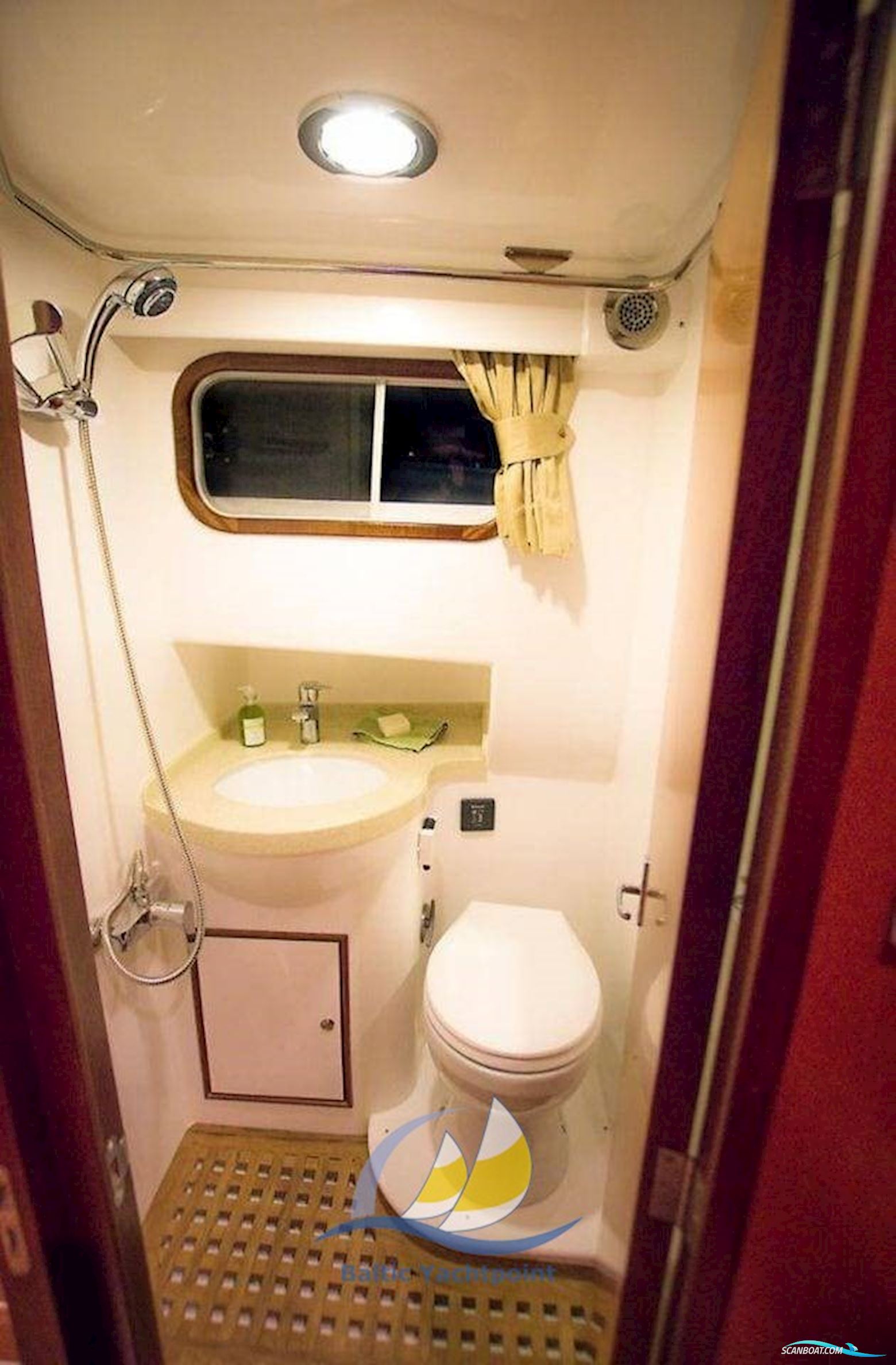 Integrity Motor Yachts Integrity 380 Sedan