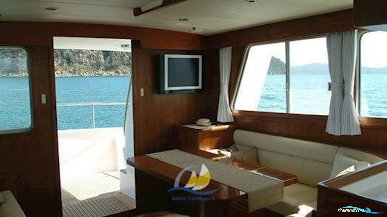 Integrity Motor Yachts Integrity 440 Fly