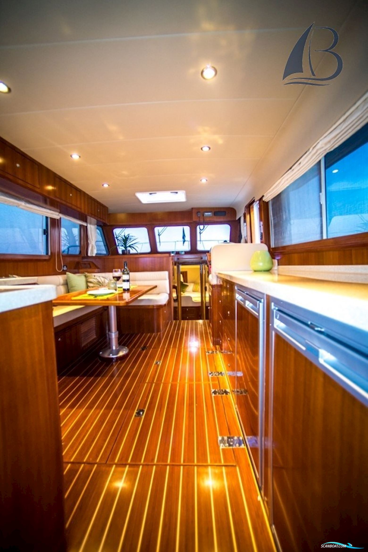 Integrity Motor Yachts Integrity 440 Sedan