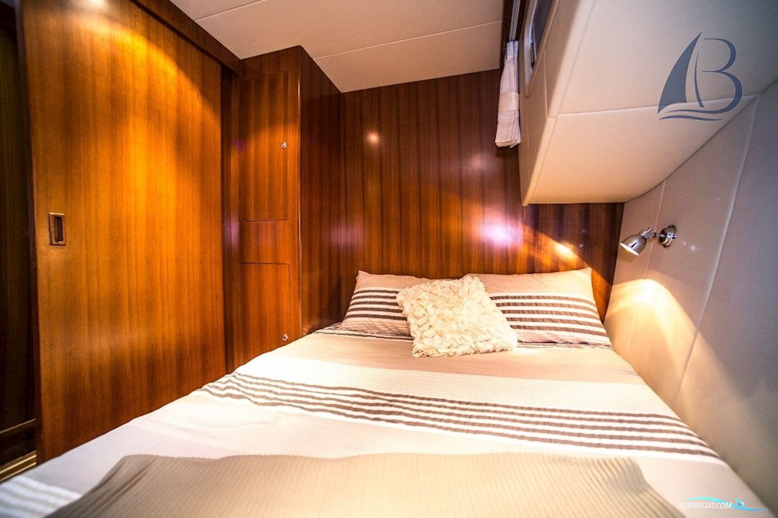 Integrity Motor Yachts Integrity 440 Sedan