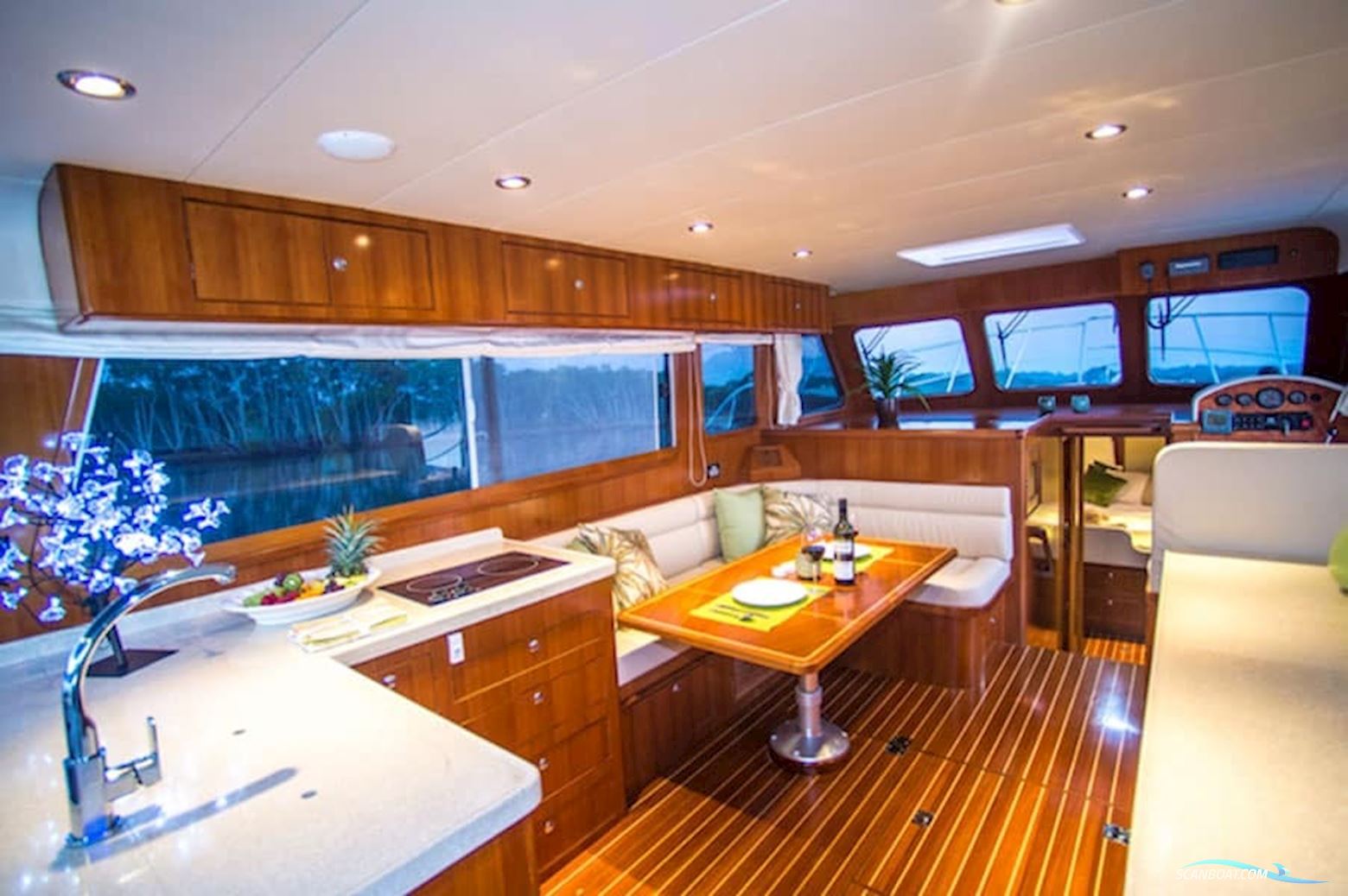 Integrity Trawlers 440Sedan