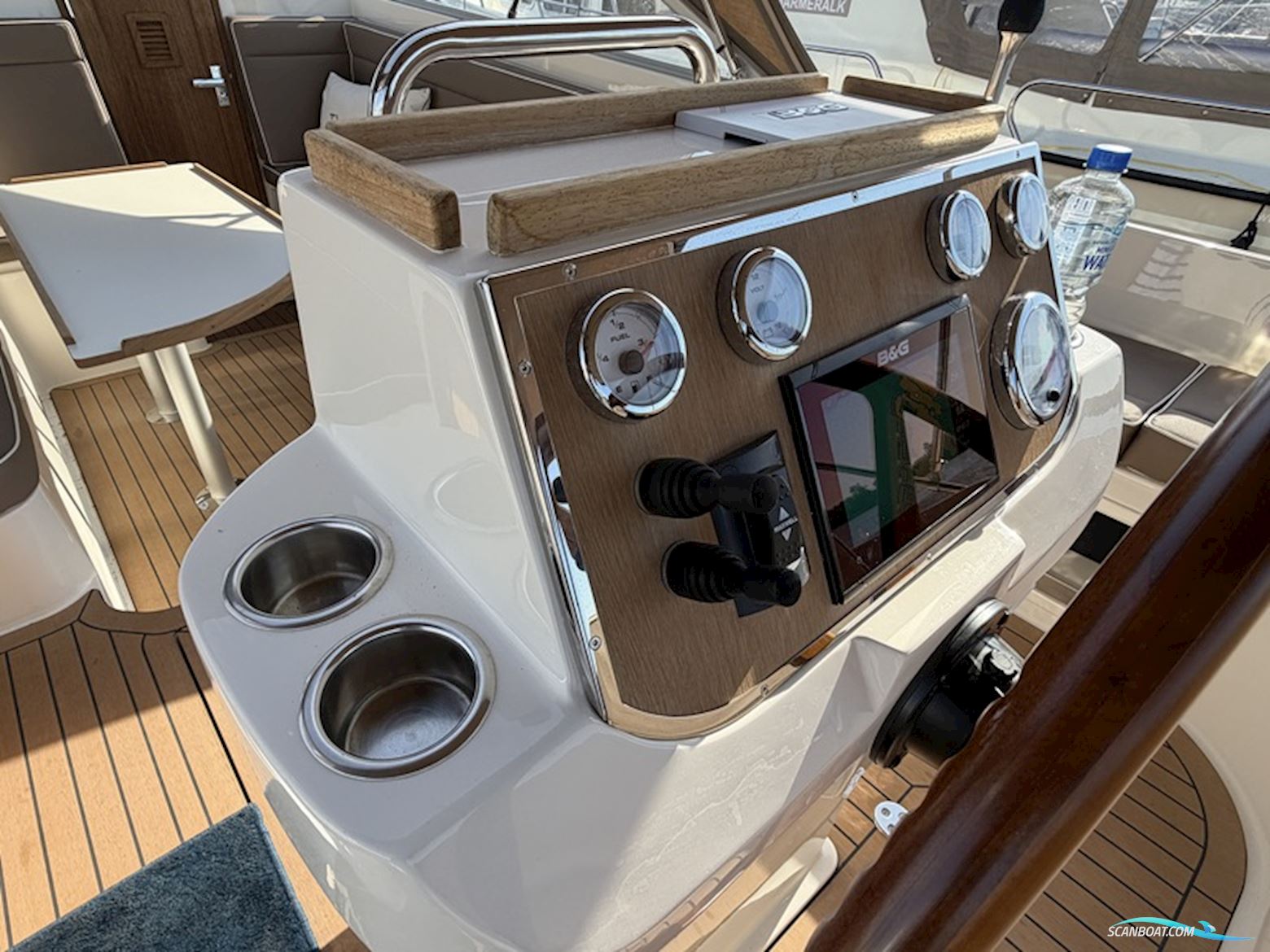 Intender 950 Cabrio