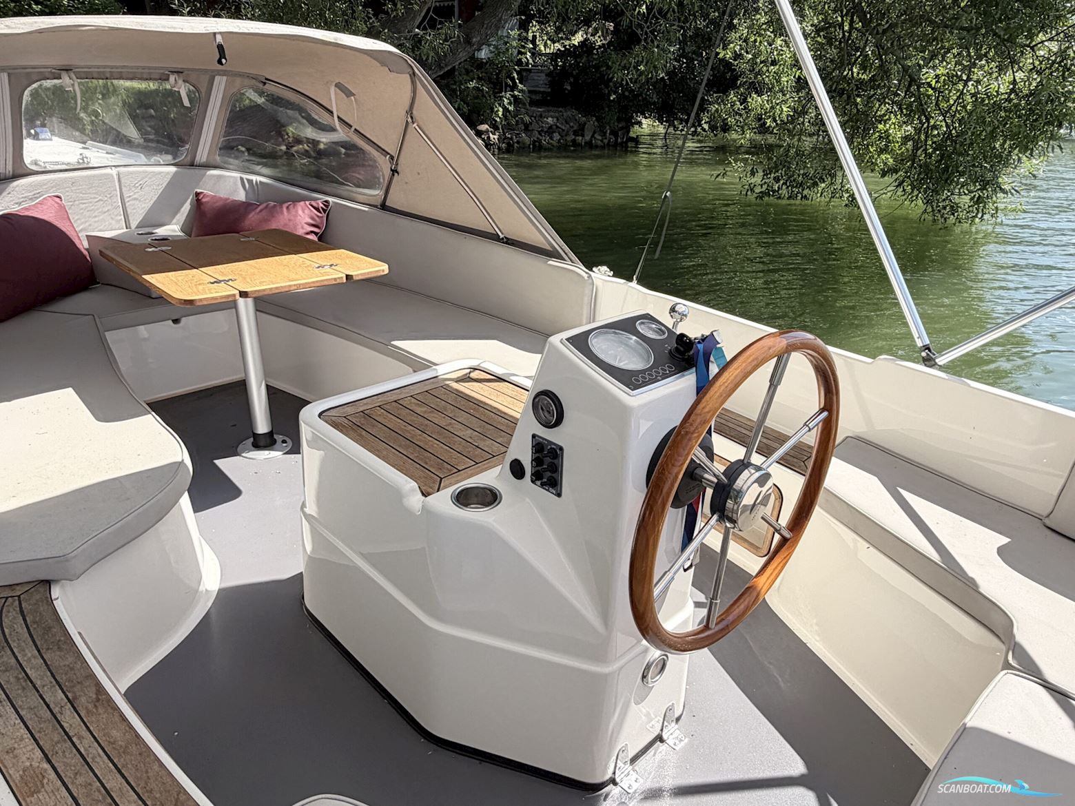 Interboat 17