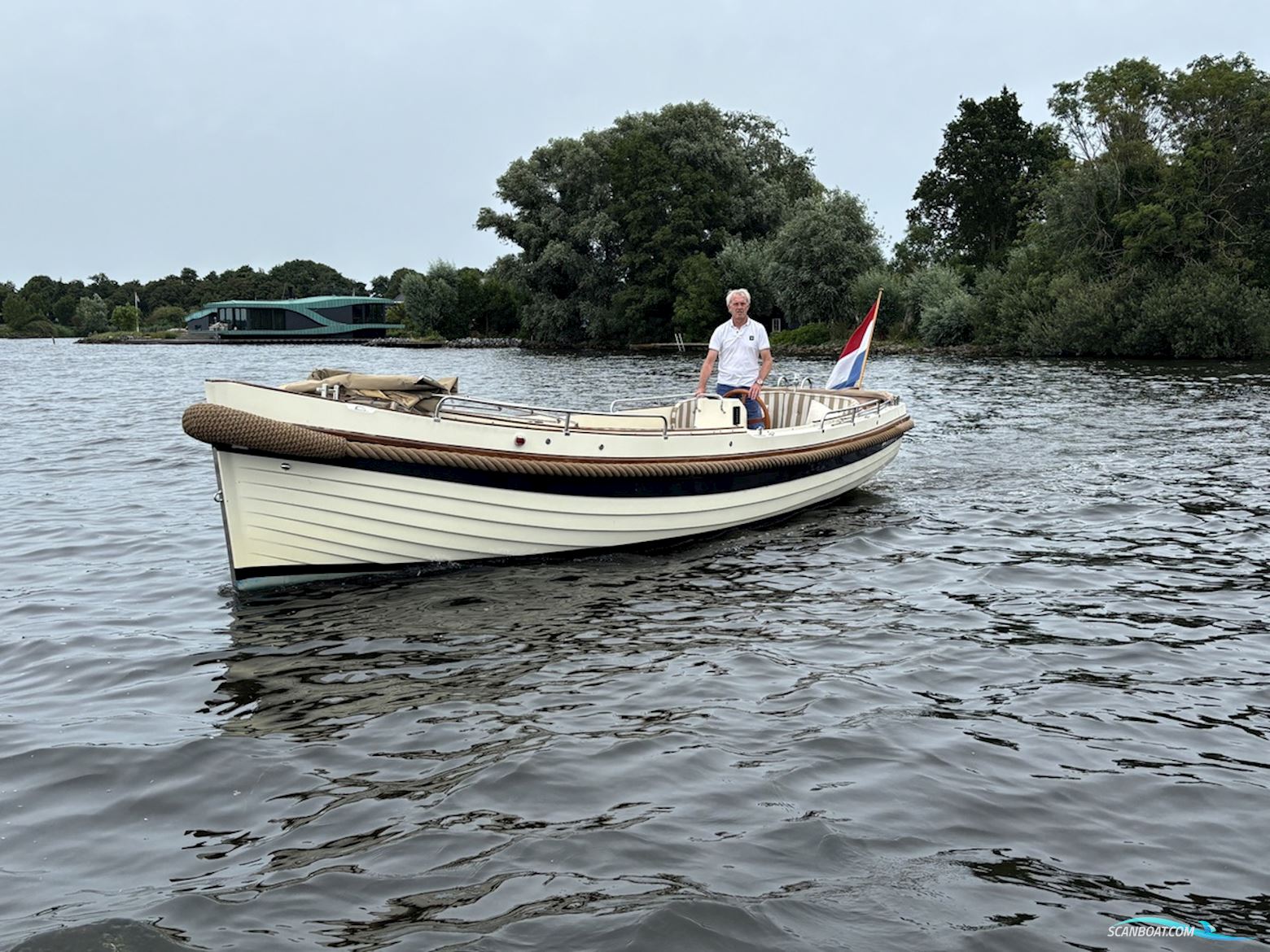 Interboat 25
