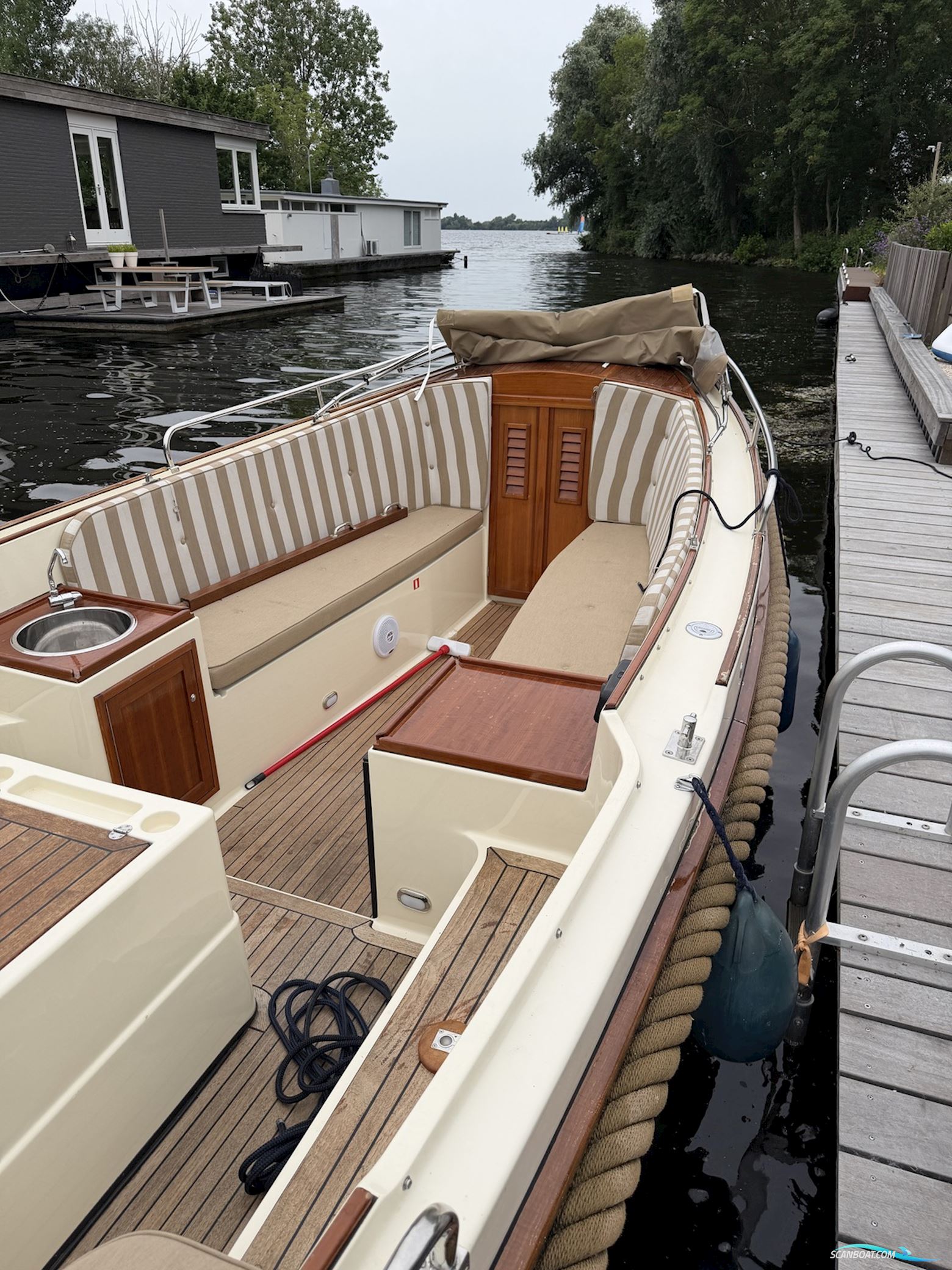 Interboat 25
