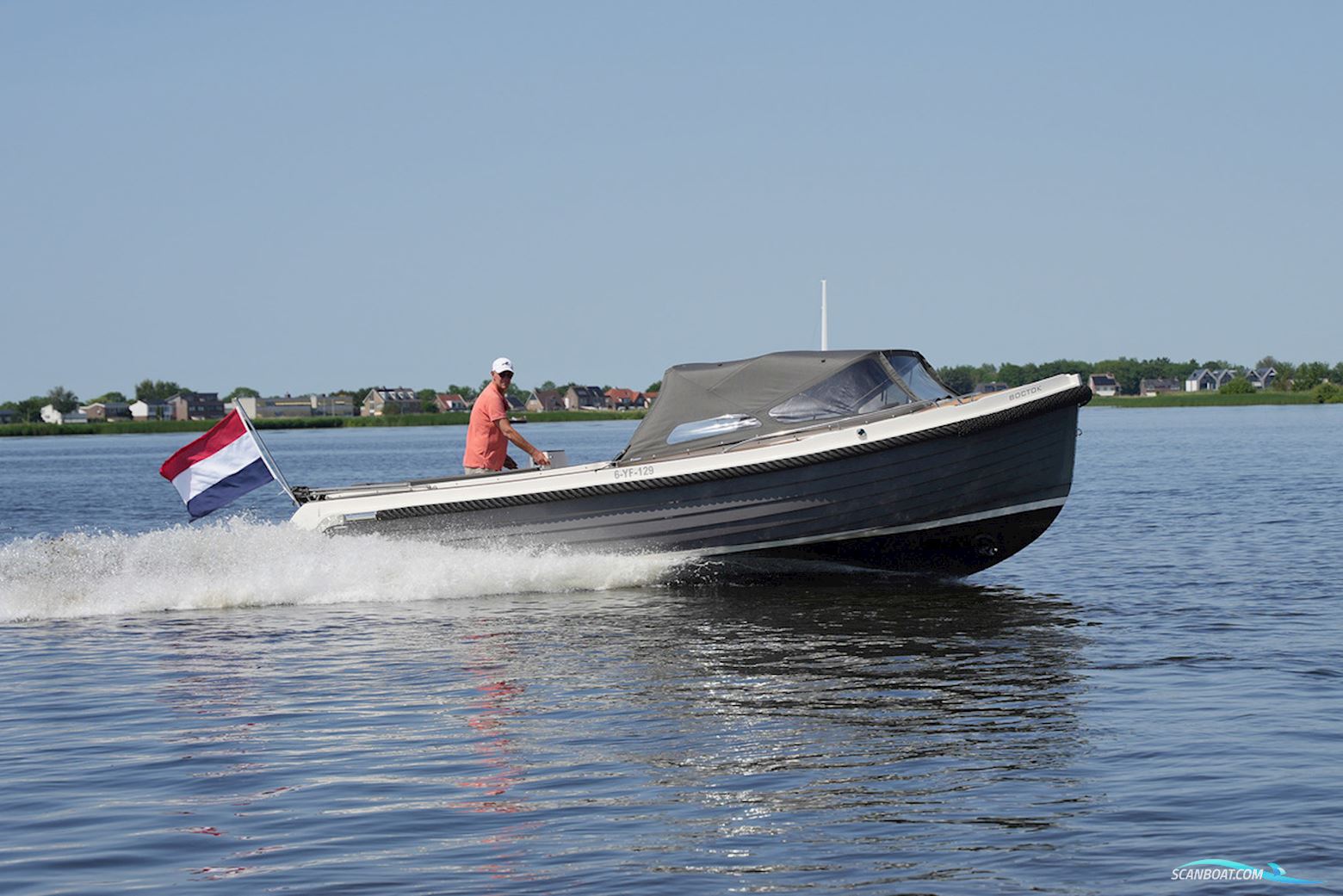 Interboat Intender 820