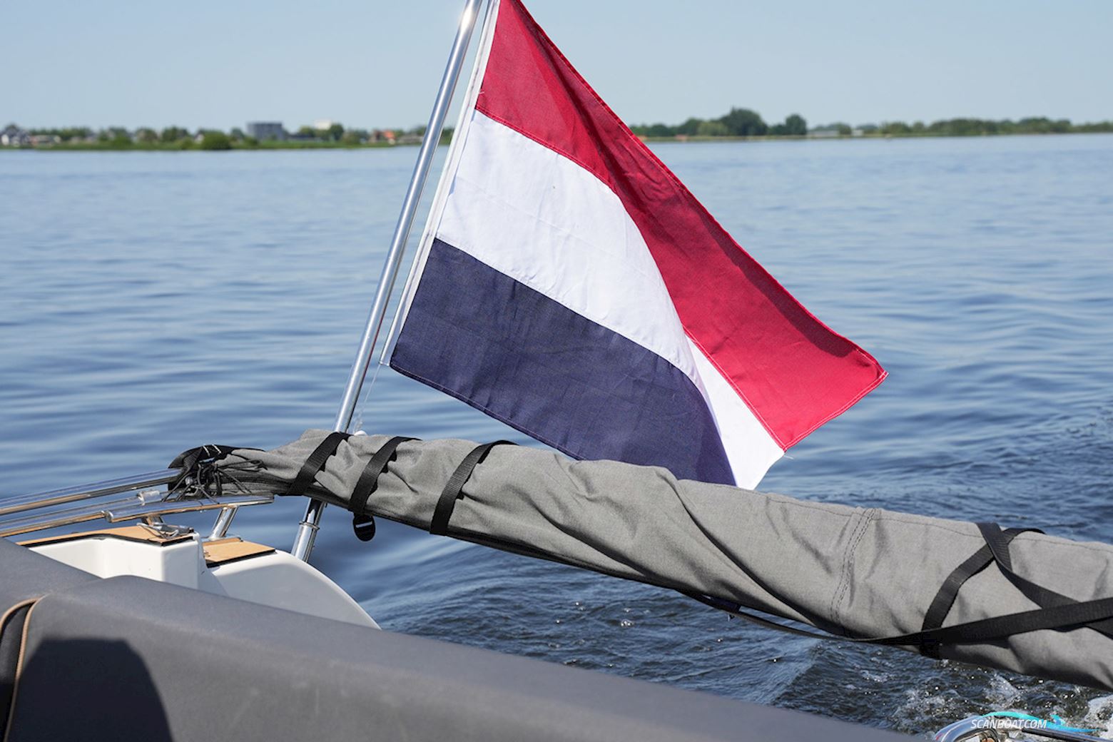 Interboat Intender 820